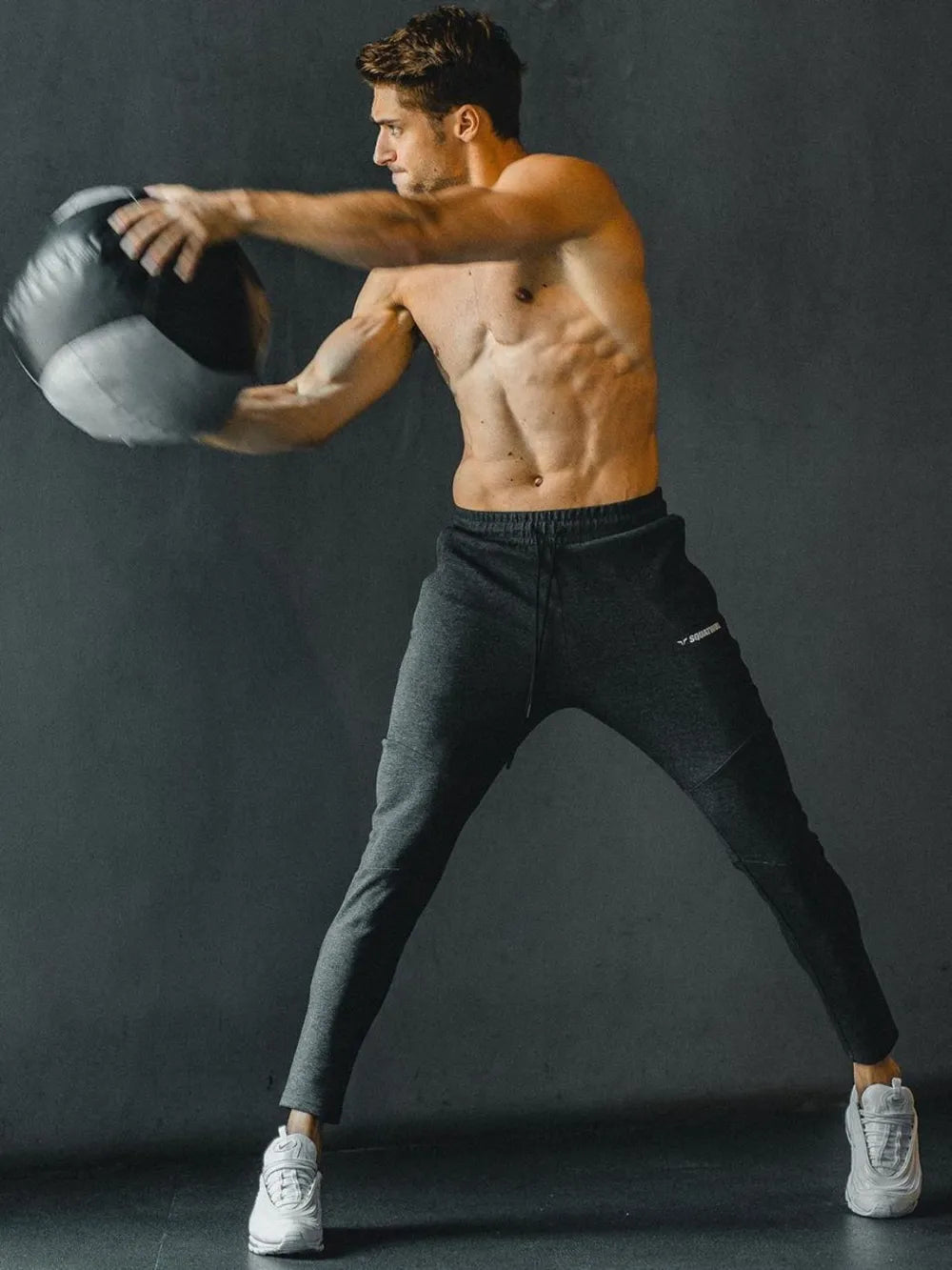 8ea7f366-e562-4685-b0af-3bcb4d6c0bee-Max