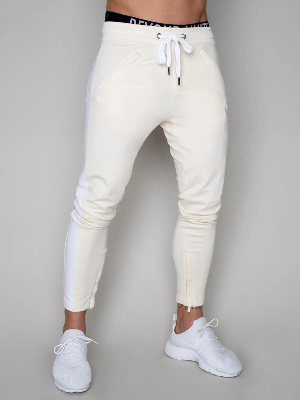 b3e3fb62-5809-498b-b8bc-fc068c9552f7-Max