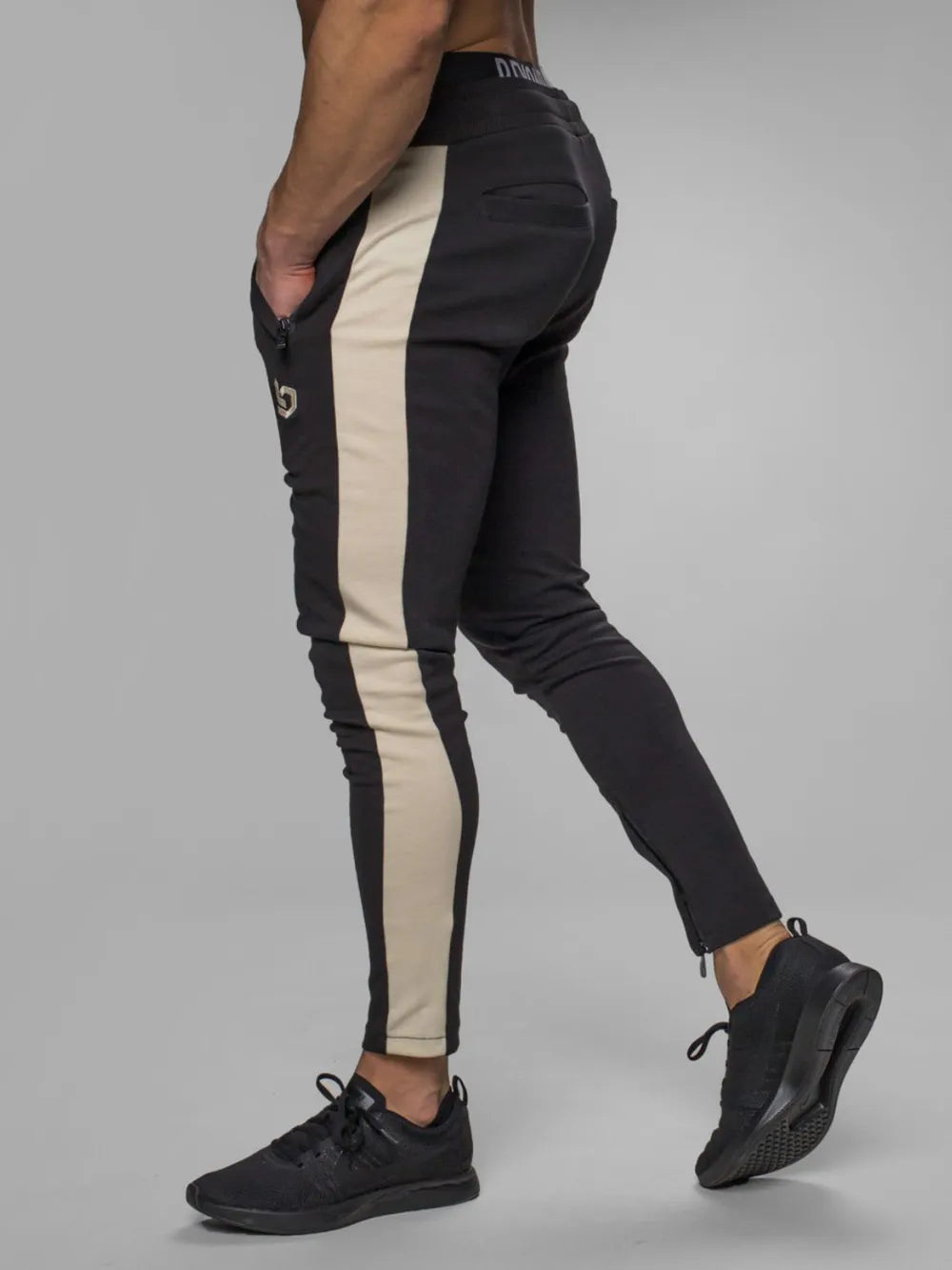 f68ed83c-1535-4195-8151-411ea87af9e8-Max